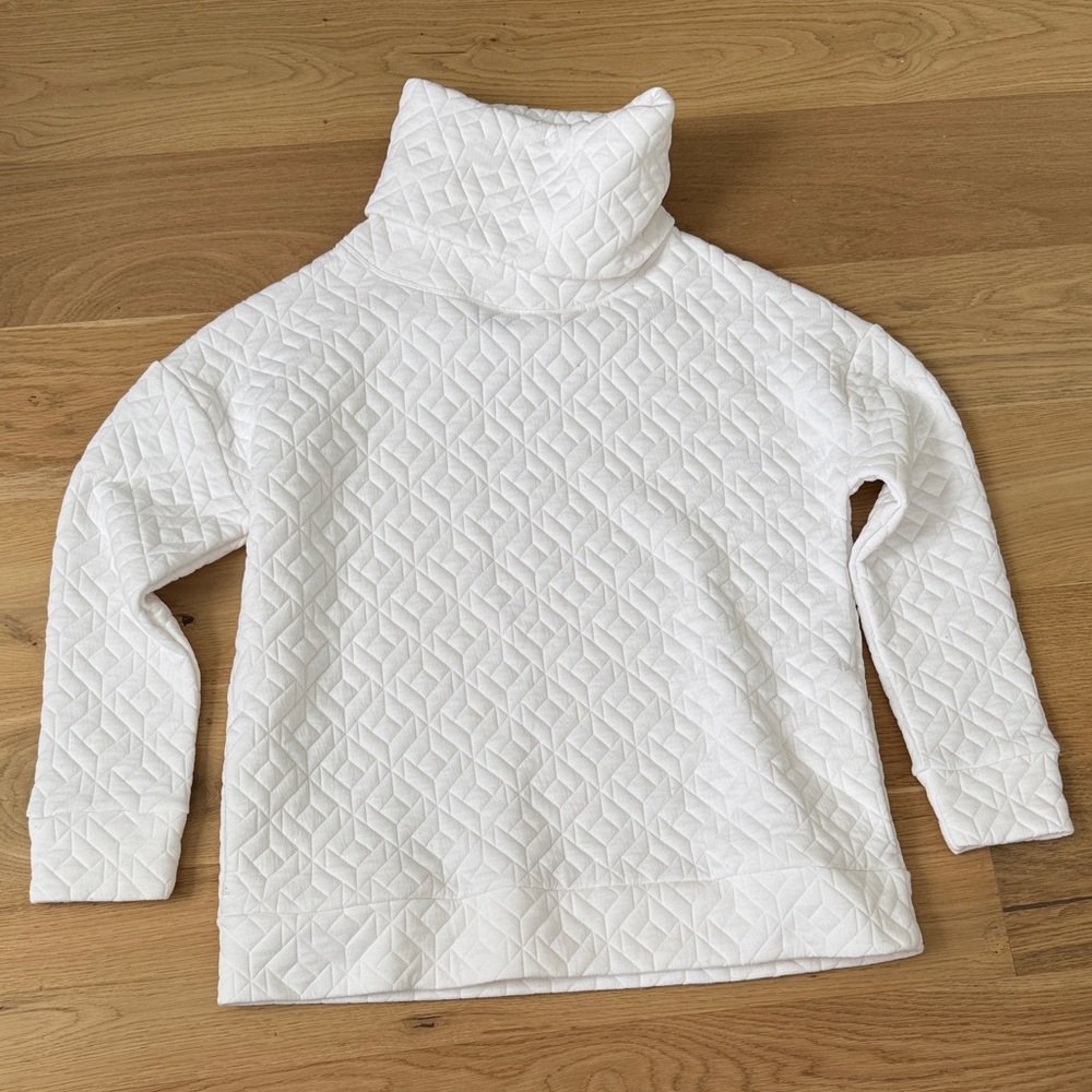 GAP White Quilted Turtleneck Sweater